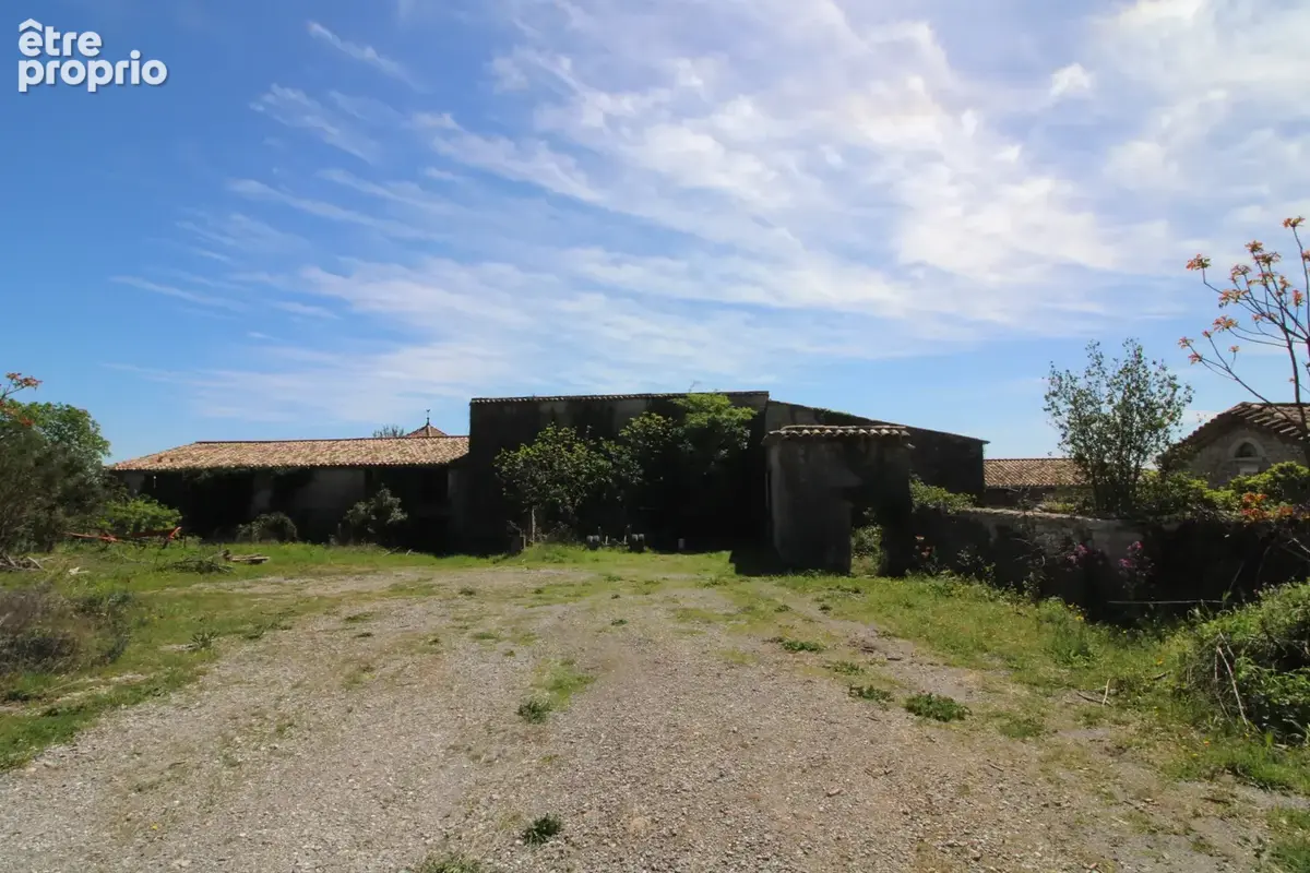 Mas de 2500 m2 sur 26 hectares. - photo 60