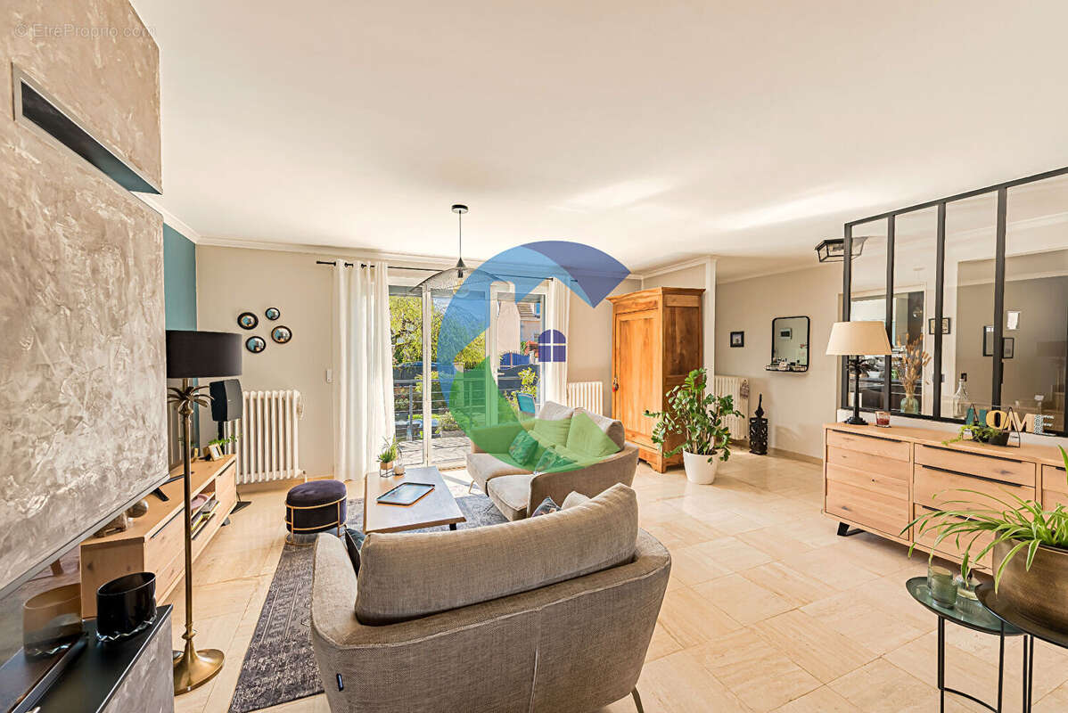 Maison à BALLAINVILLIERS