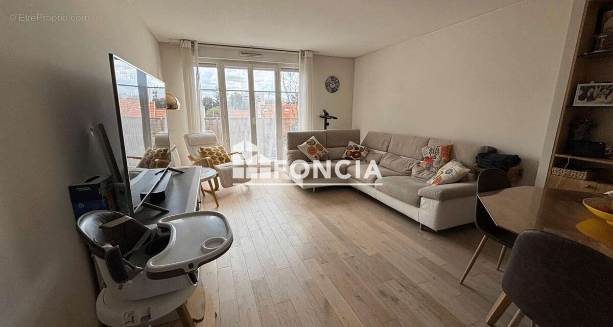 Appartement à SAINT-GRATIEN