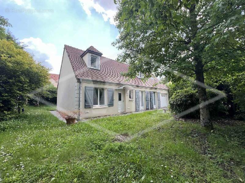 Maison à COMBS-LA-VILLE