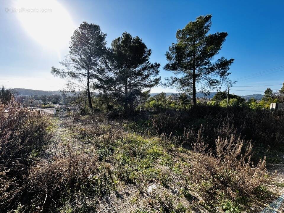 Terrain à DRAGUIGNAN