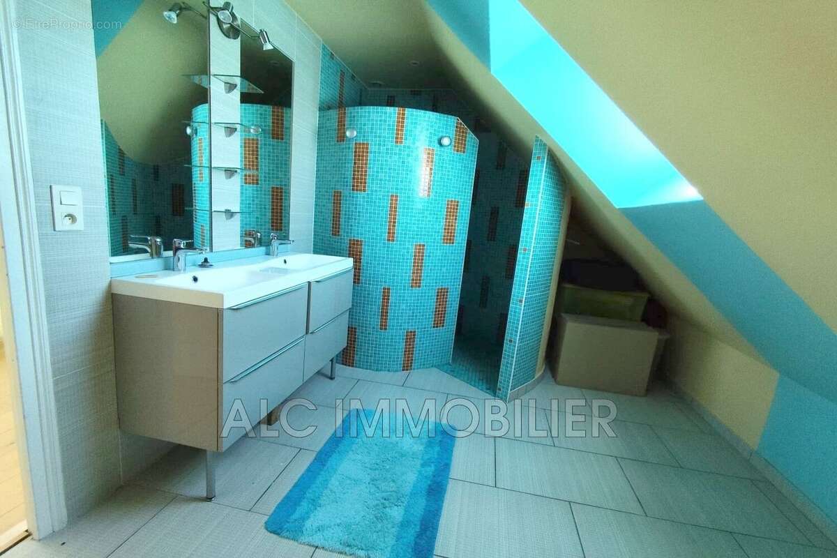 Maison 156 m² à Cerise  - photo 5