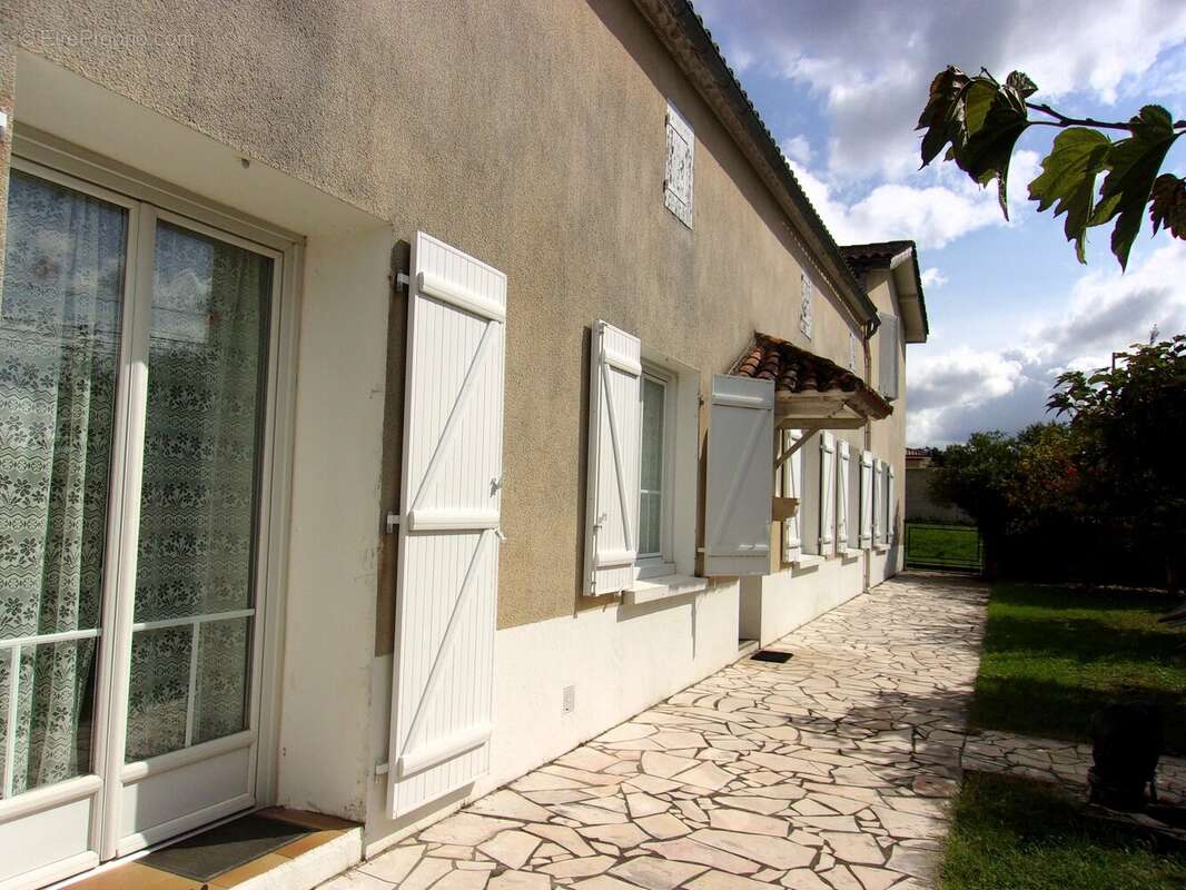 Maison à GIRONDE-SUR-DROPT
