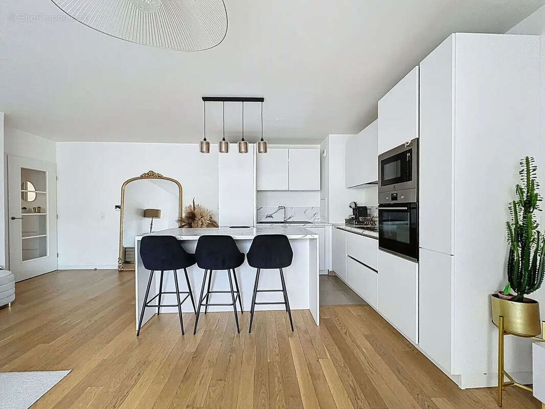 Appartement à SURESNES