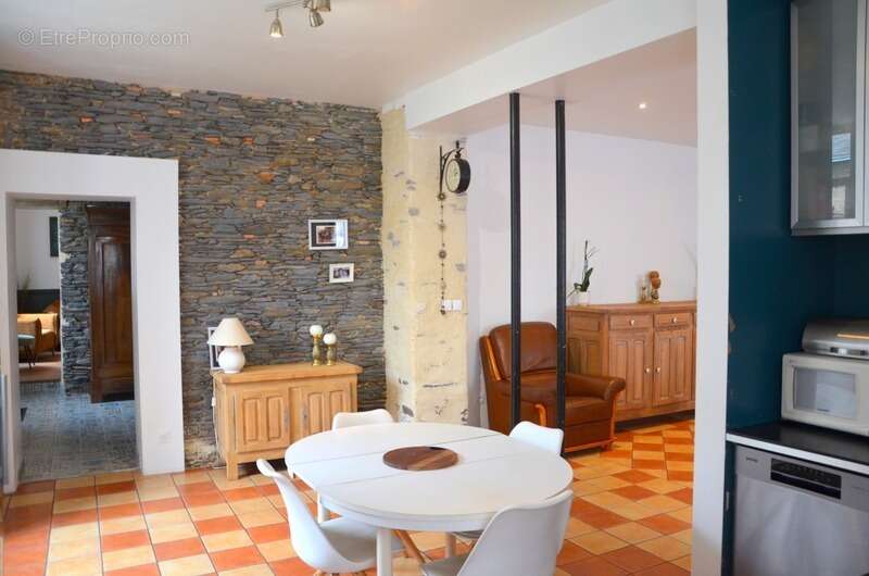 Maison 9 pièces et studio – Candé (49) - photo 4