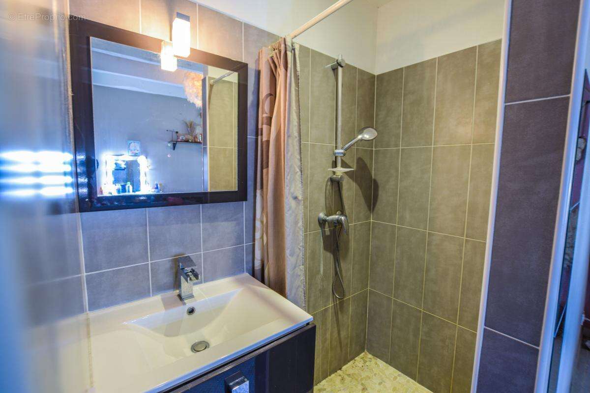 Maison à ROCHEFORT-DU-GARD