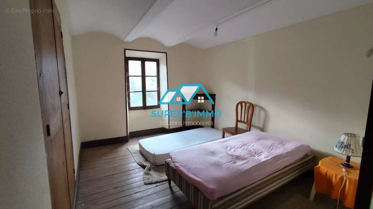 Maison à MAZEYRAT-D&#039;ALLIER