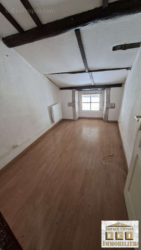 Appartement 38 m² à La Cote-Saint-Andre  - photo 6