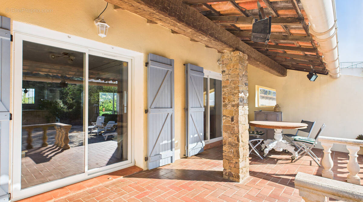 Maison à CARQUEIRANNE