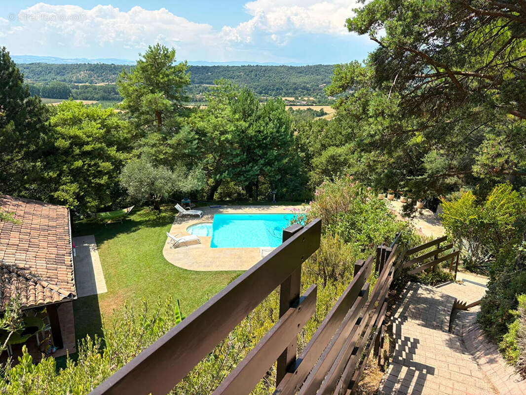 Propriété à Mours Saint Eusebe 10 pièce(s) 267m2 - photo 2