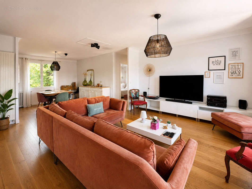 Maison à AIGUILHE