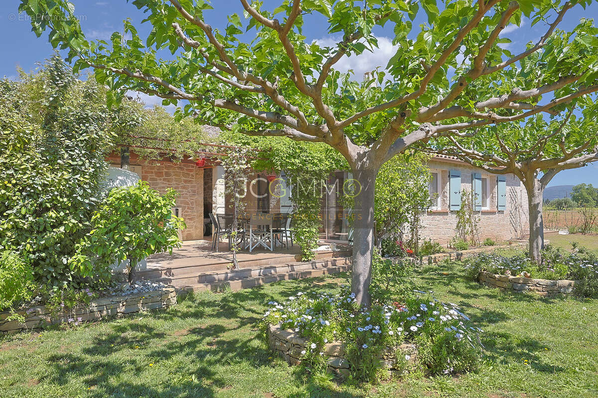 Maison à SOLLIES-PONT