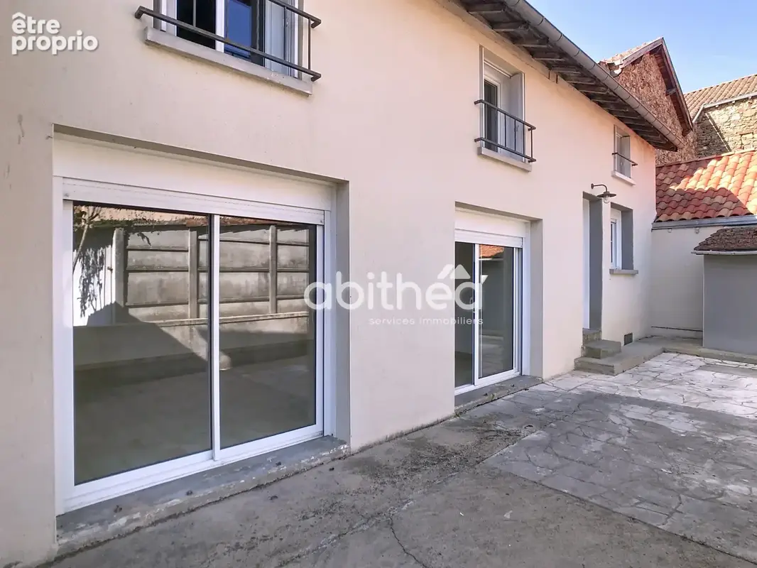  Maison de 135 m2  3 chambres à Massignac - photo 2