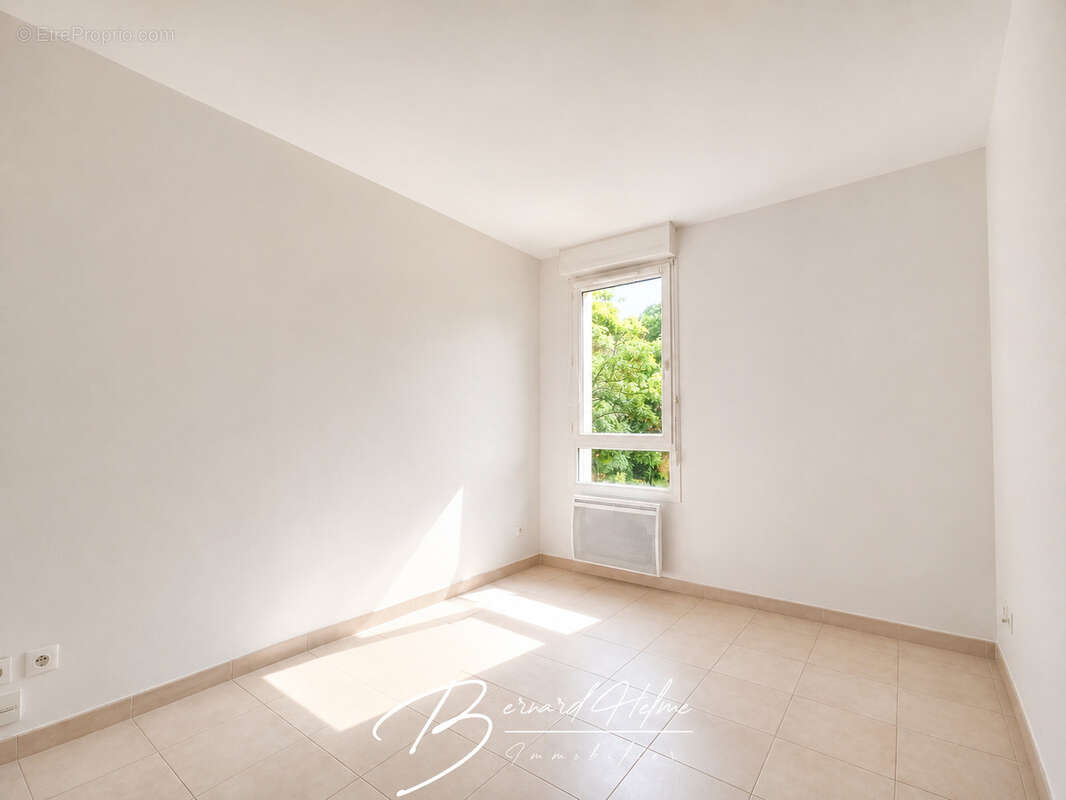 Appartement type 3 - 67,78 m2 - 1er etage - balcon - calme - box double - rue marie louise - 13008 marseille - photo 5