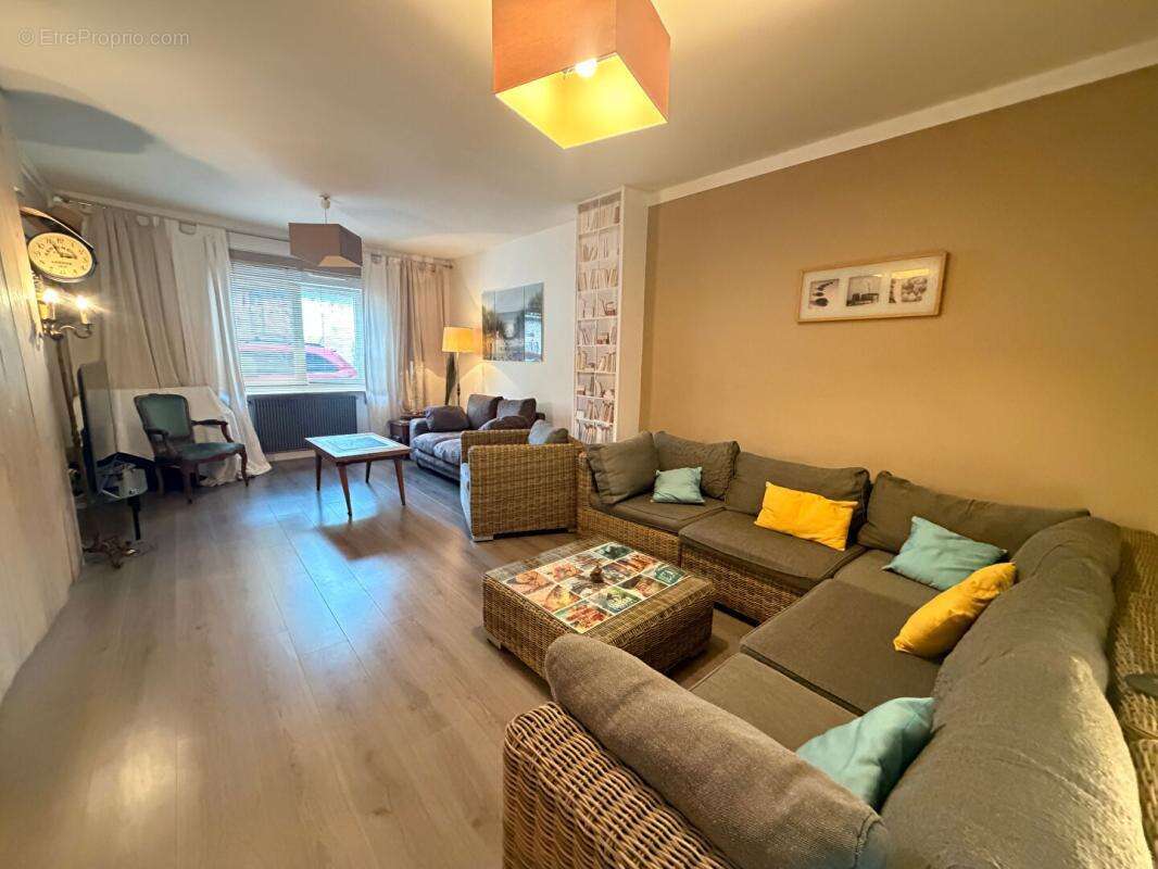 Maison ozillac -159m2 - 4 chambres - grand jardin - prix 246750 hai - photo 2
