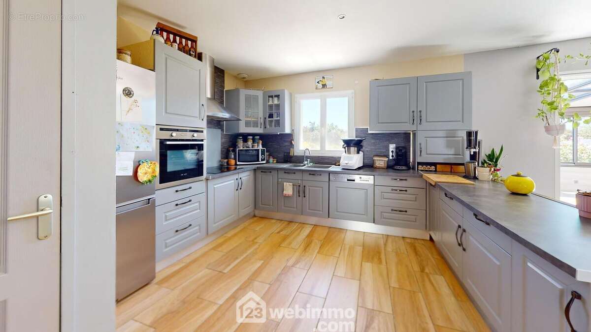Maison 130 m² à Talmont-Saint-Hilaire  - photo 7