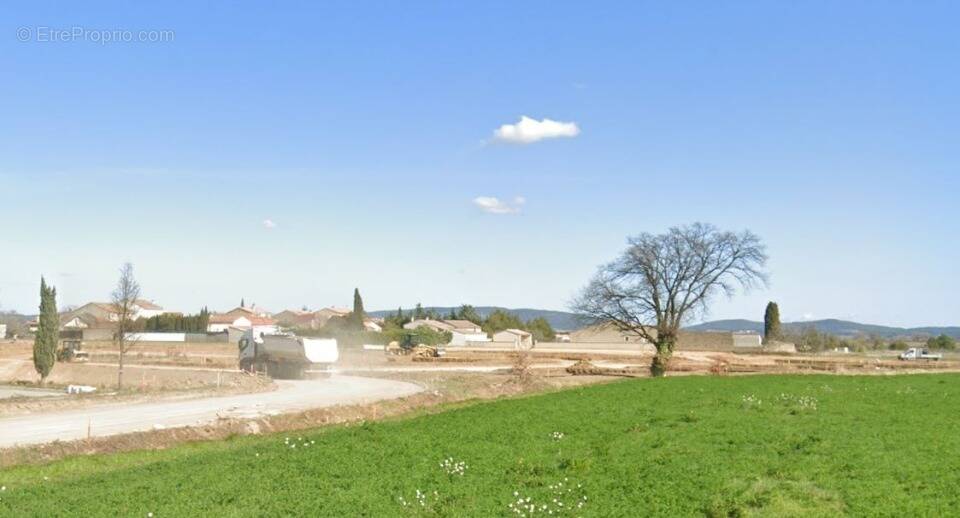 Terrain à PEPIEUX