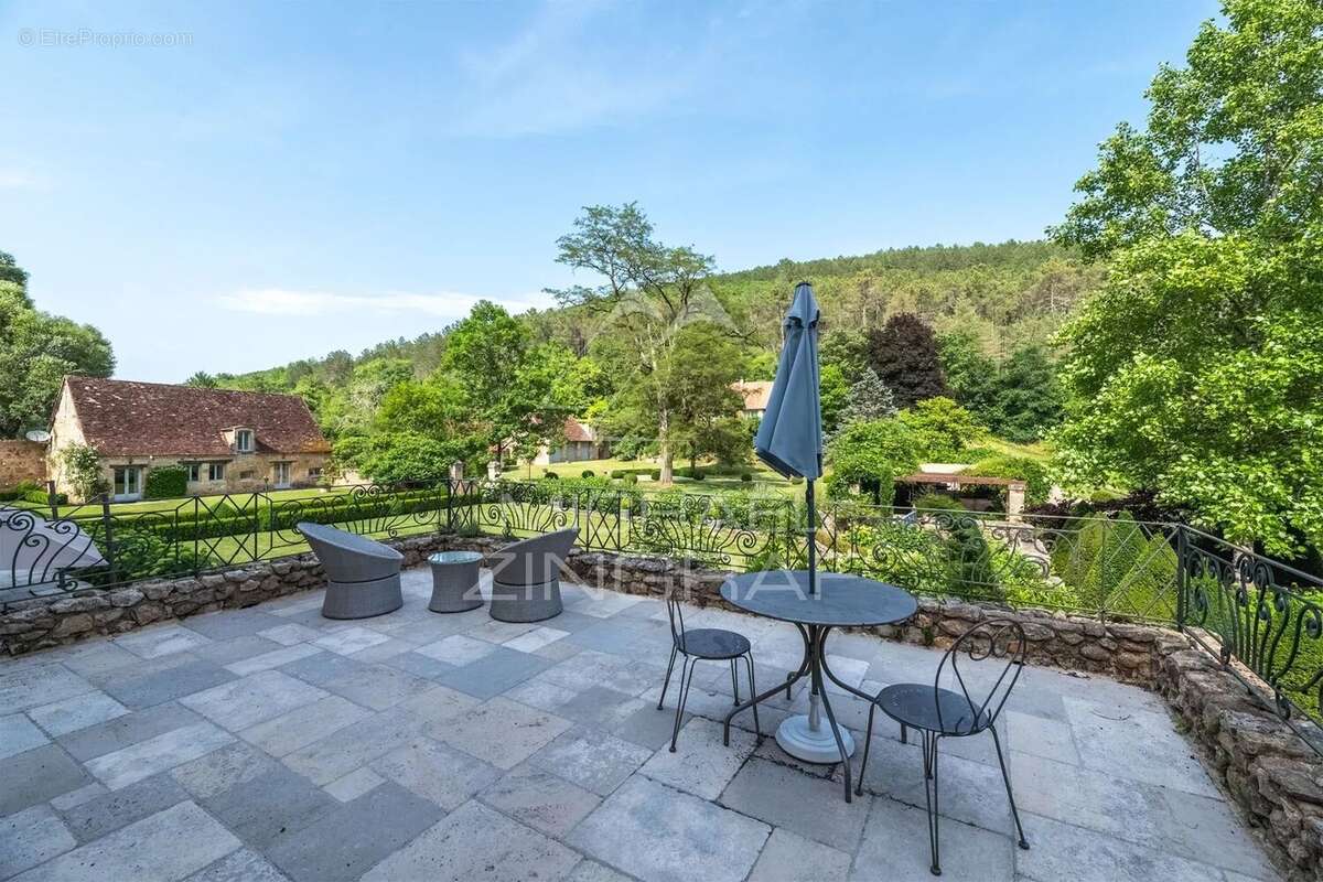 Maison à MAUZENS-ET-MIREMONT