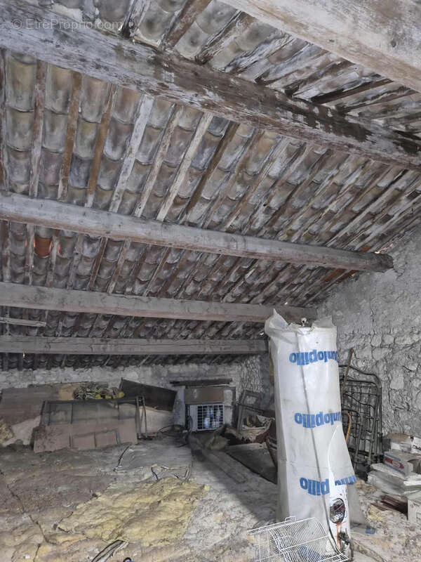 Maison à COURSAN