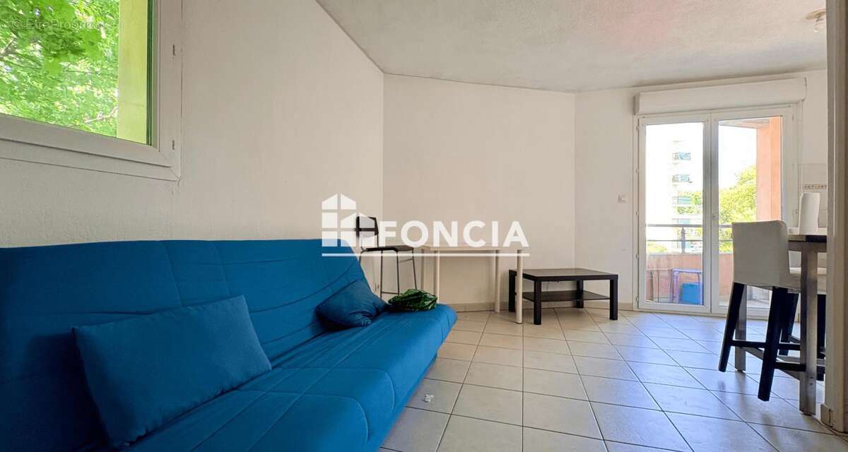 A vendre studio libre d'occupation + exterieur + stationnement - photo 4