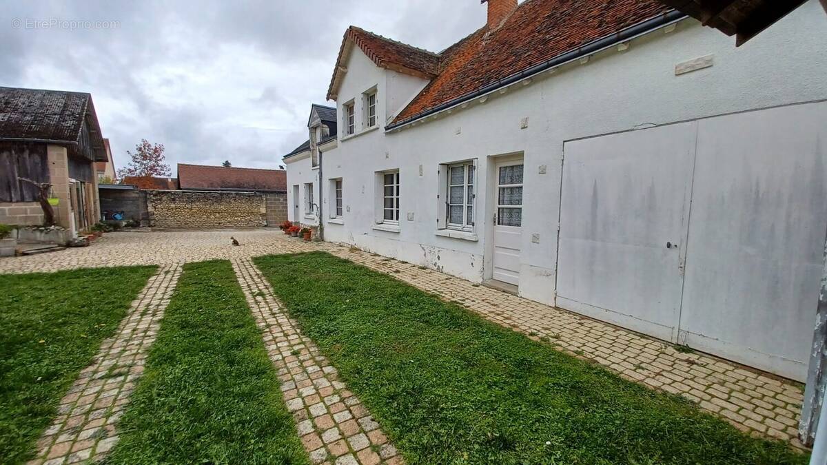 Maison à MONTRICHARD