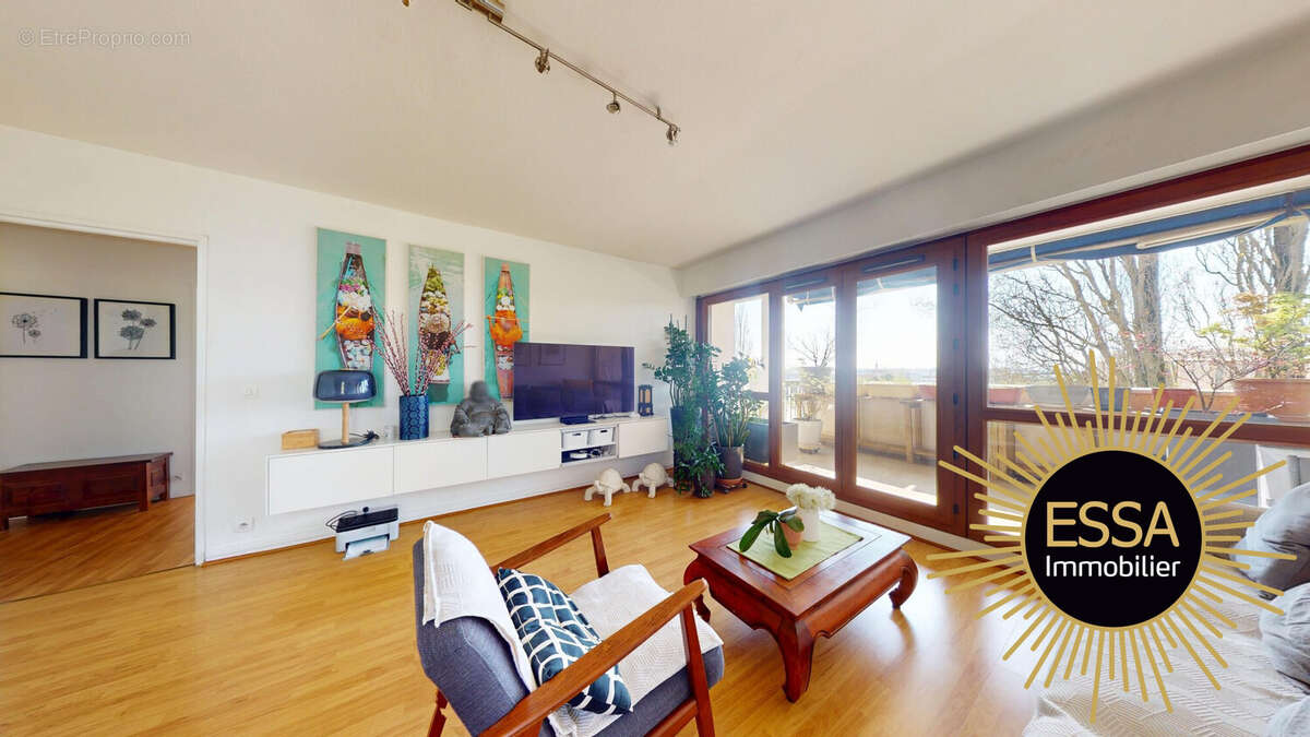 Appartement à VELIZY-VILLACOUBLAY