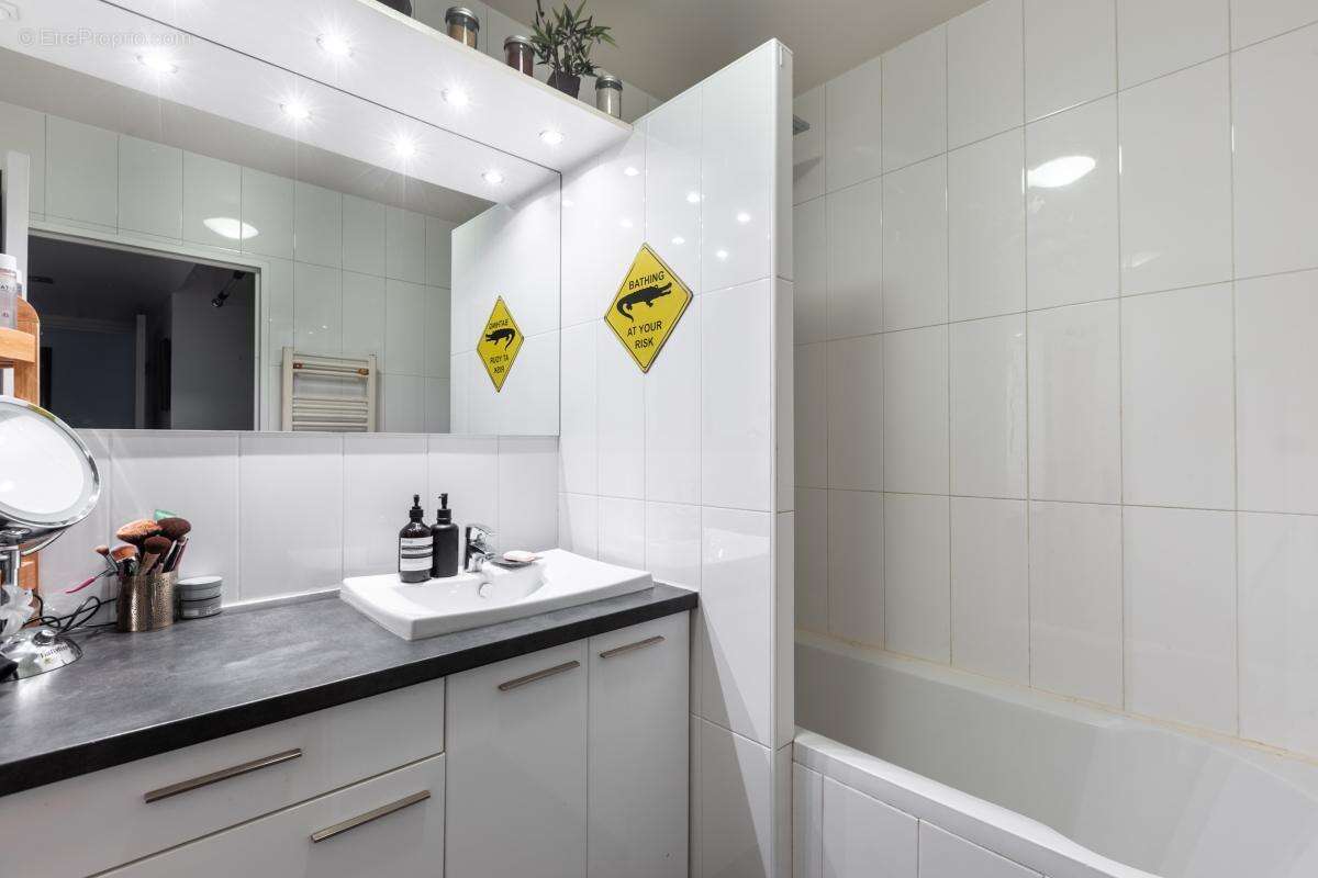 Appartement à LEVALLOIS-PERRET