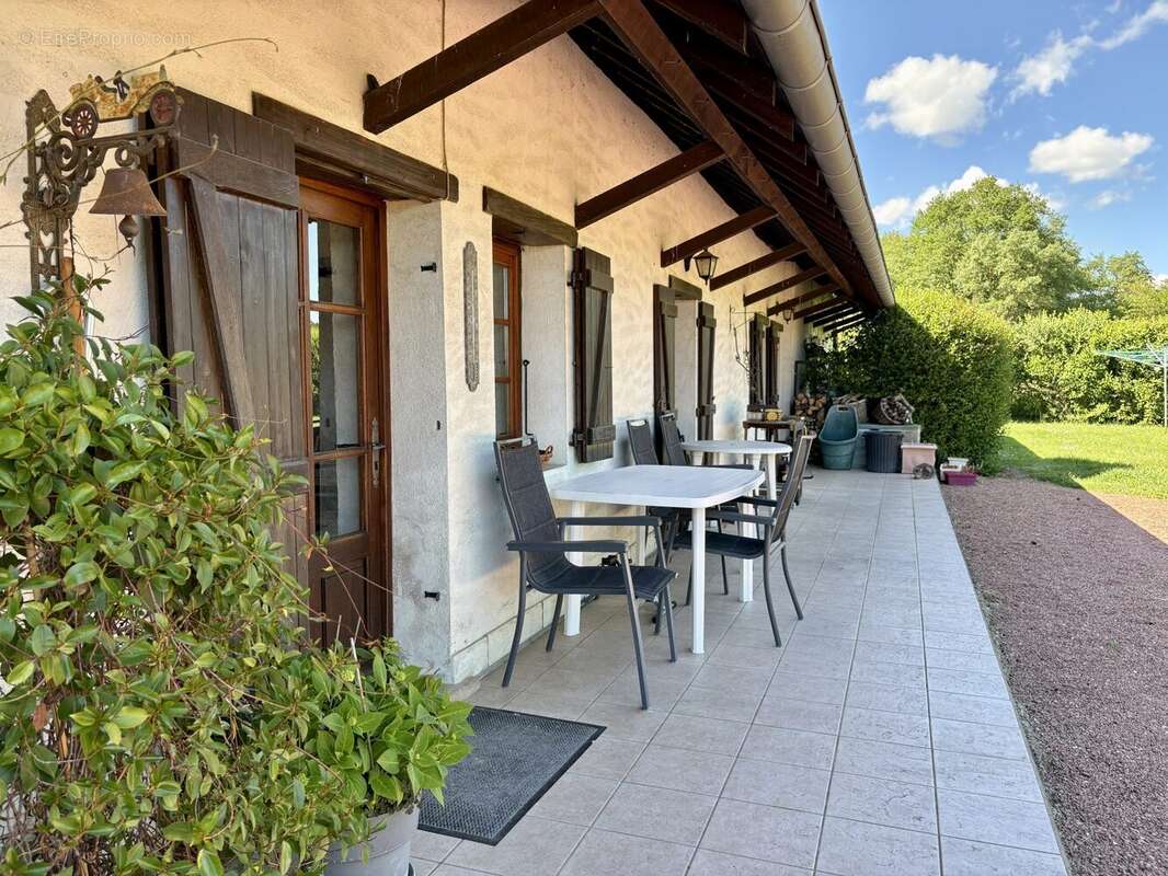 Maison 140 m² à La Frette  - photo 2