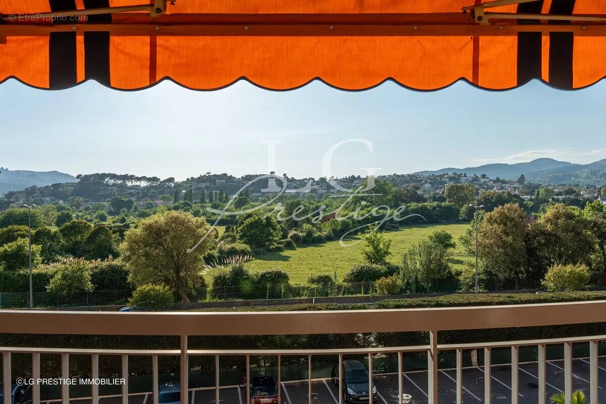 Appartement à MANDELIEU-LA-NAPOULE