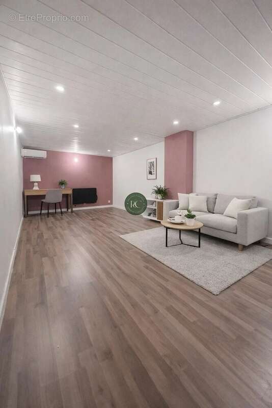Maison à LONGVIC