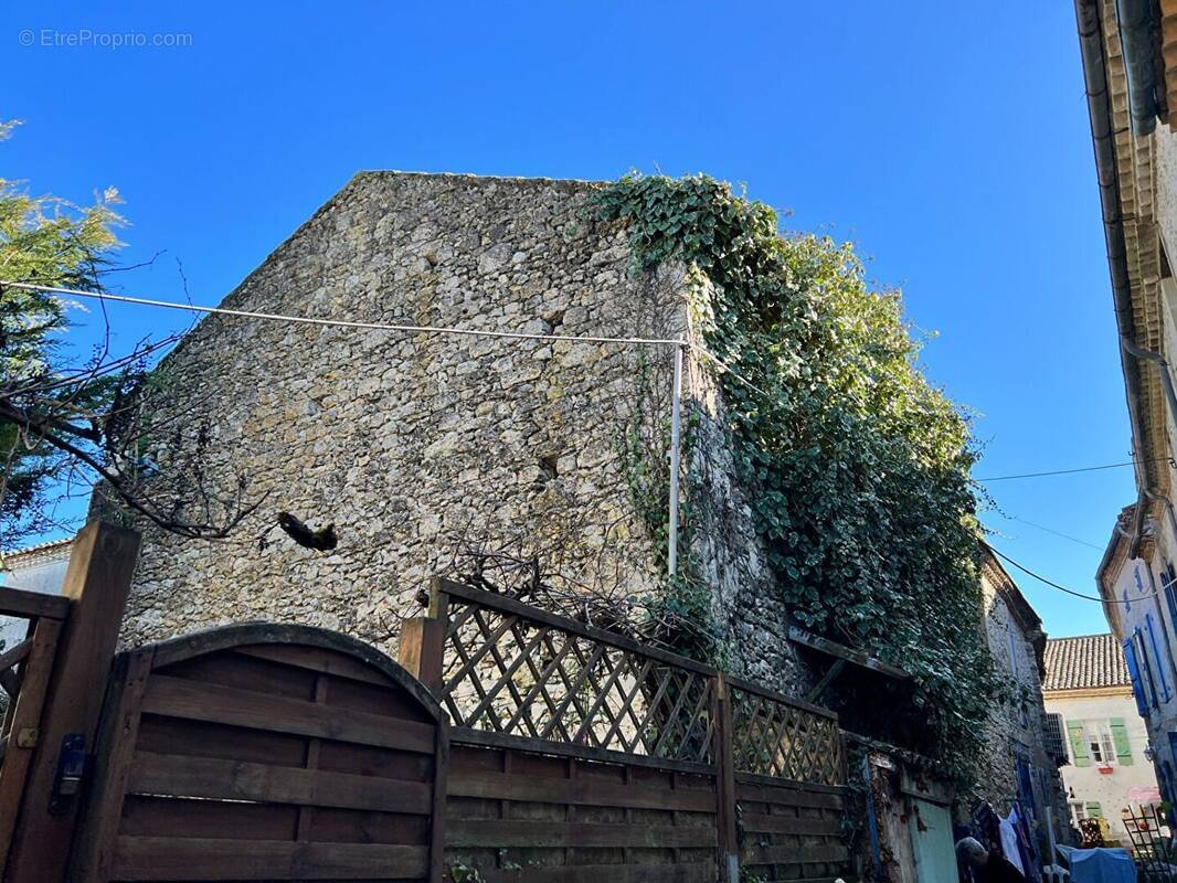 Appartement à BOURG-DE-VISA