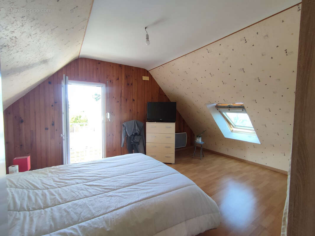 maison familiale de 4 chambres avec jardin et grand double garage - photo 10