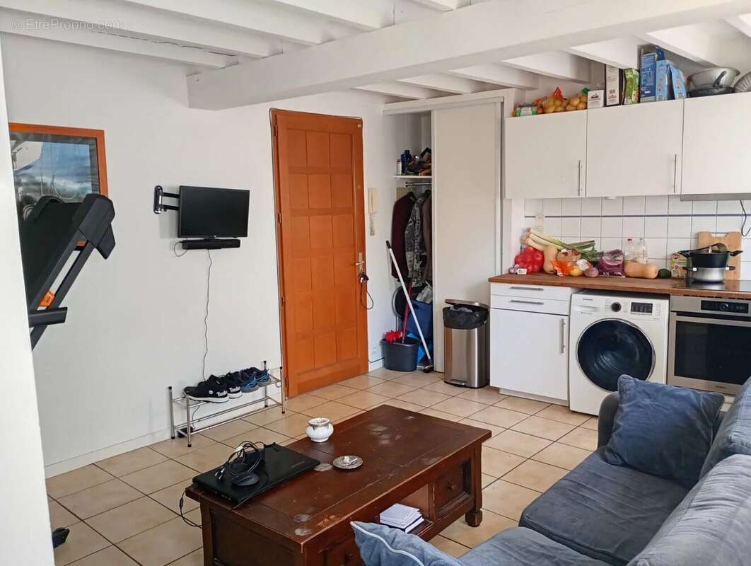 Appartement à DAMPIERRE-EN-YVELINES