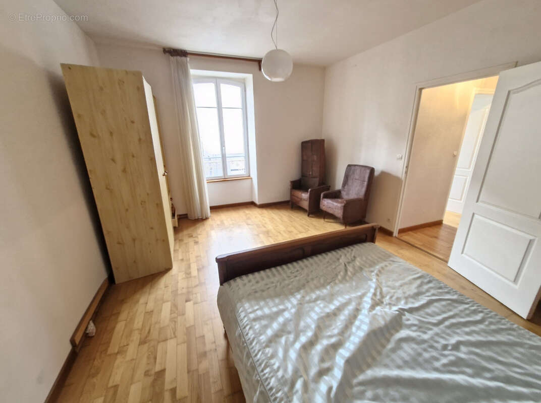 Maison familiale avec terrain constructible et divisible - photo 7