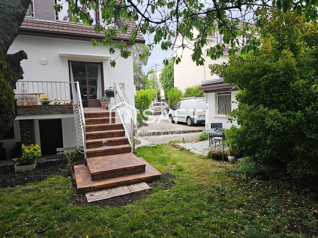Photo 1 - Maison à NEUILLY-PLAISANCE