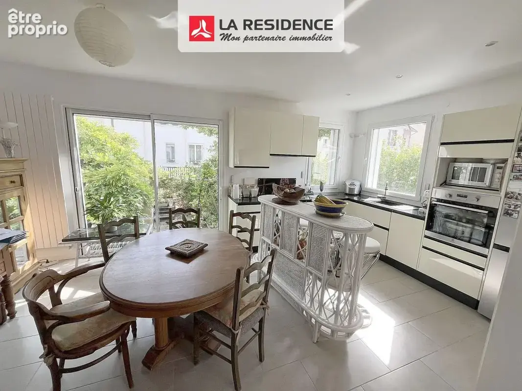 Maison 4 pièces 70 m² à vendre à Velizy-Villacoublay (78140) - photo 2