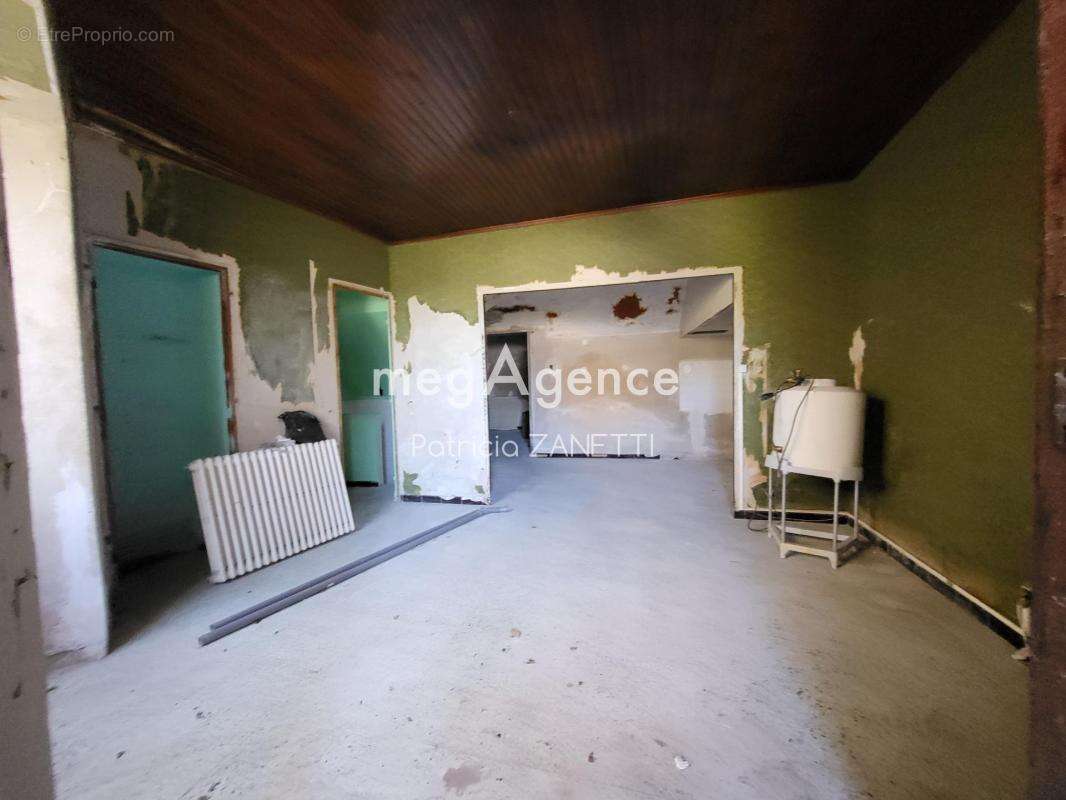 Appartement à SAINT-BRES