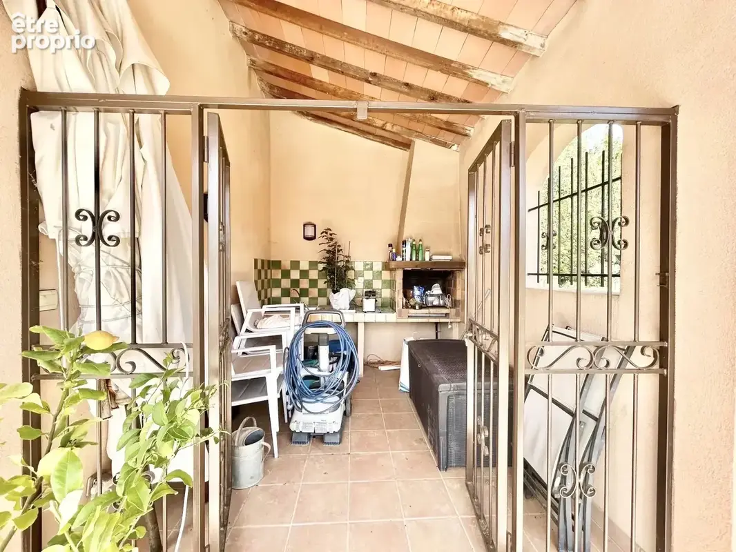 Superbe villa de 144 m² avec piscine sur 1 841 m² de terrain à Garéoult - photo 5