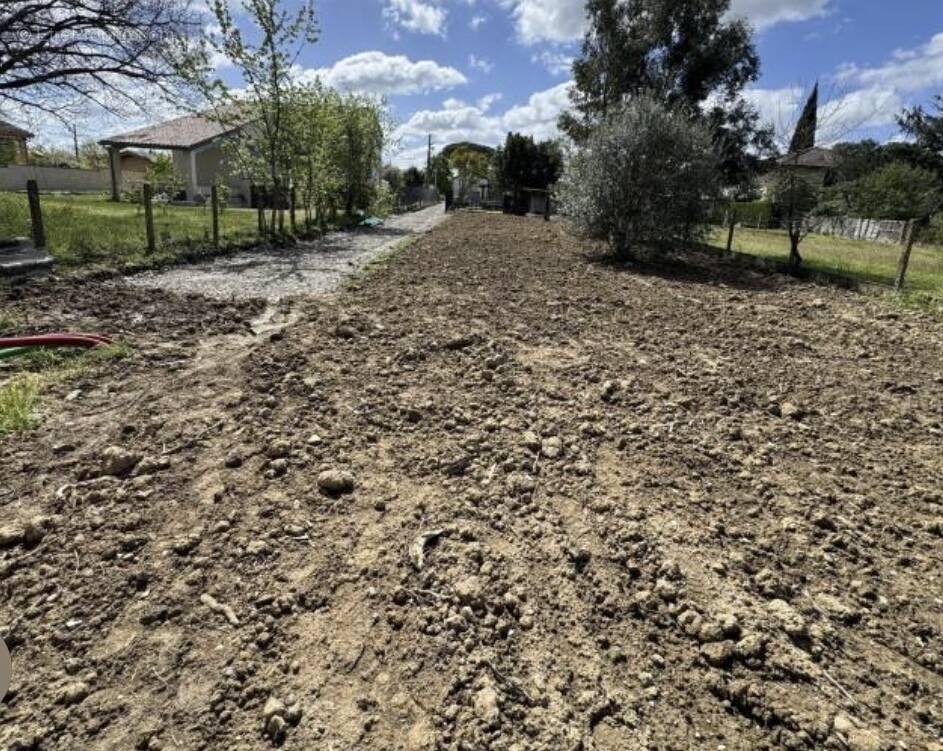 Terrain à MOURMELON-LE-GRAND