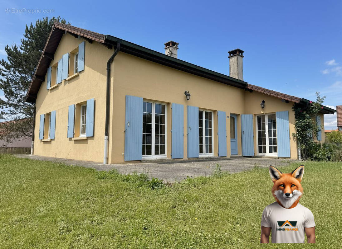 Maison à ETUZ