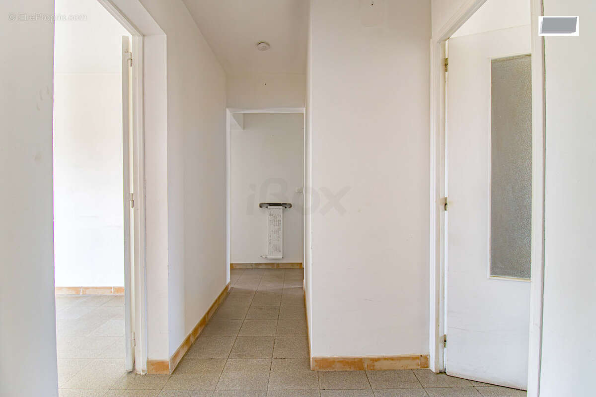 Toulon mourillon - port marchand - appartement 3 pieces - 2 chambres - balcon - photo 8