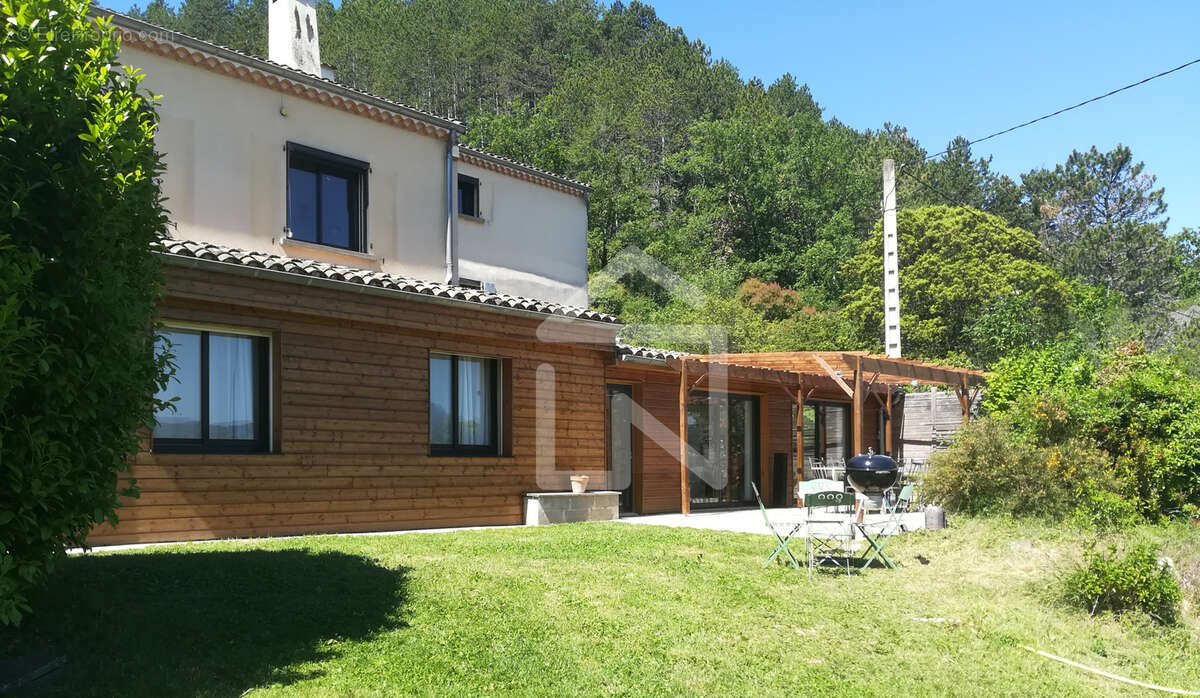Maison à AOUSTE-SUR-SYE