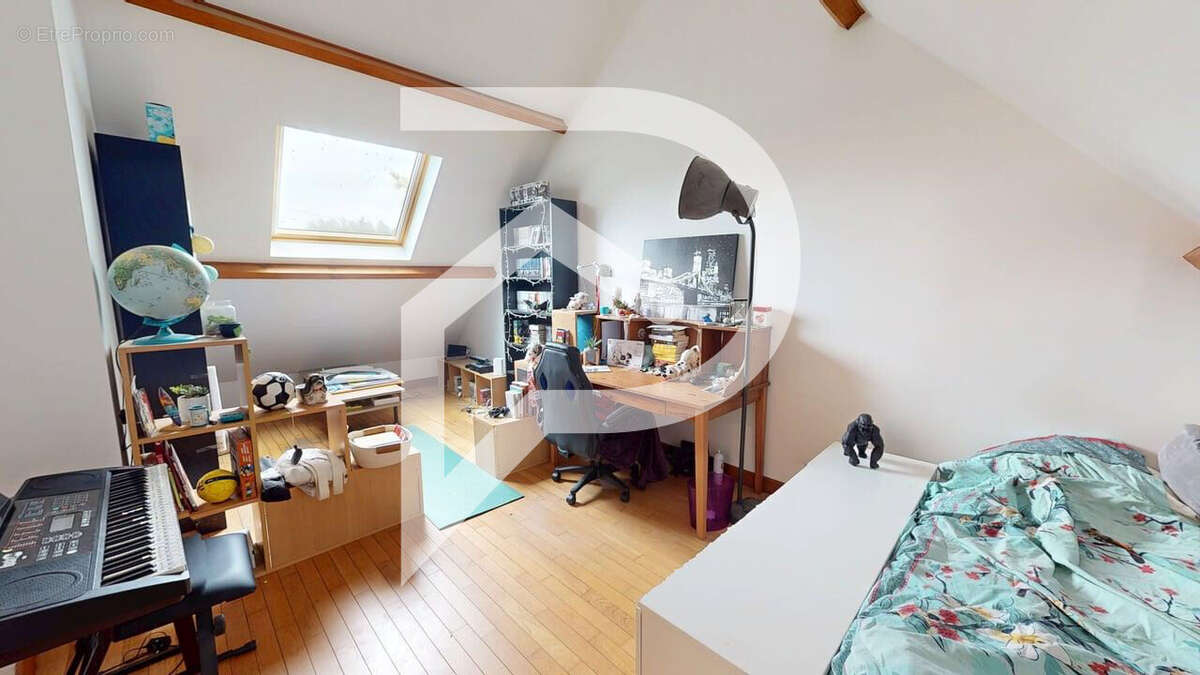 Maison à VERNEUIL-SUR-SEINE