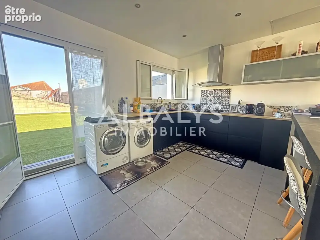 A deux pas du centre ville de Libourne - Magnifique Appartement avec terrasse et garage. - photo 3