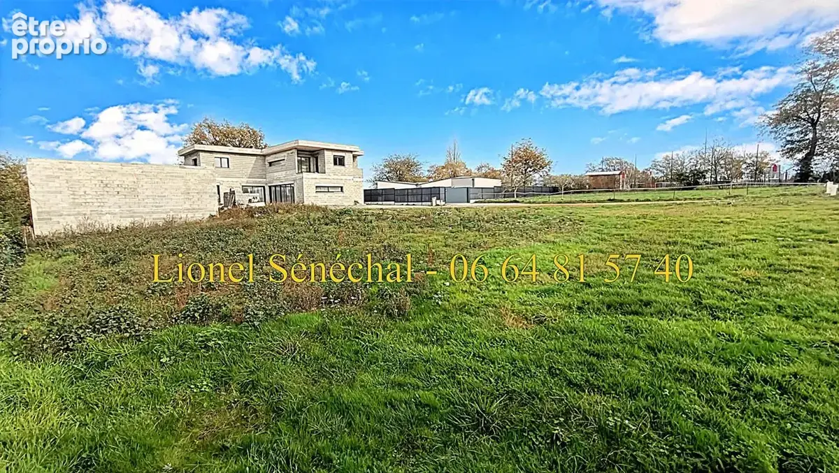 Terrain à bâtir viabilisé de 858 m2 à Joué l' Abbé hors lotissement - photo 3