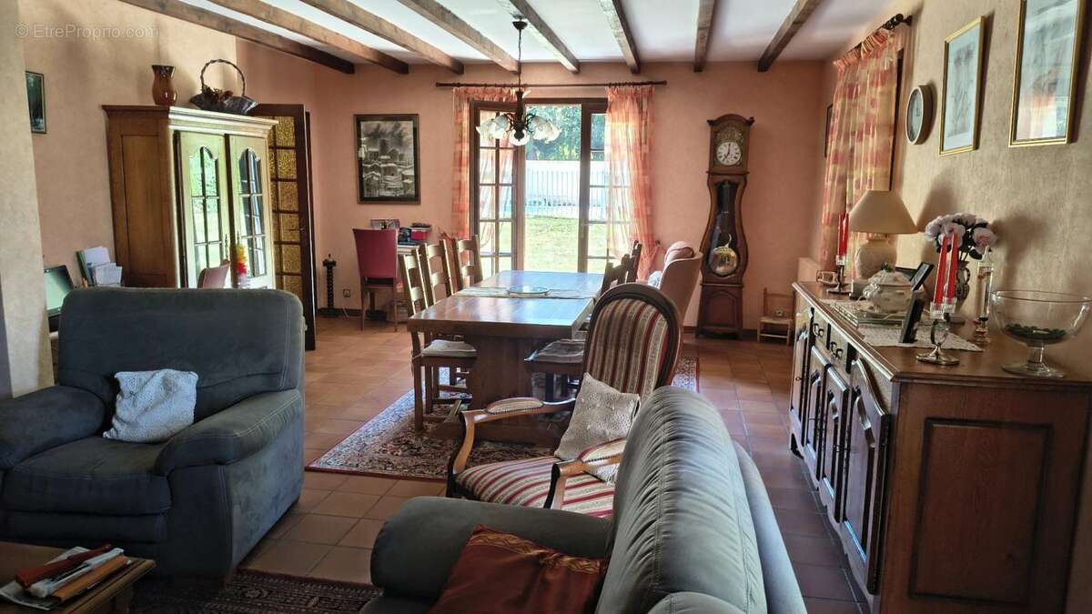 Maison 143 m² à Saint-Julia-De-Bec  - photo 5