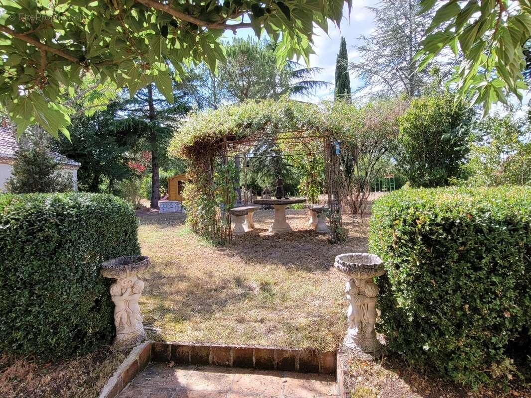 Maison à LABASTIDE-MARNHAC