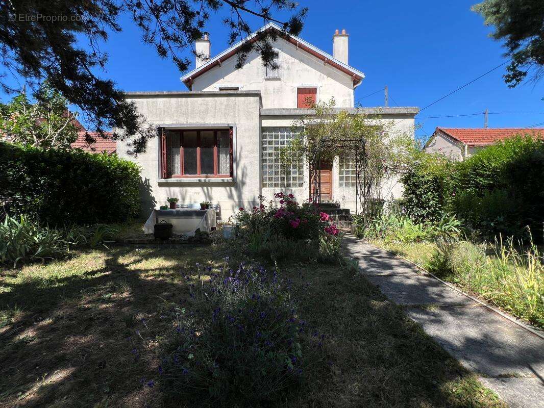 Maison à JUVISY-SUR-ORGE