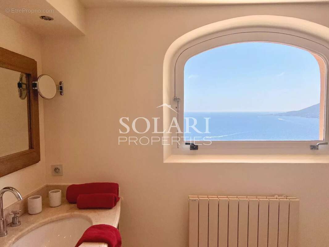 Maison à THEOULE-SUR-MER