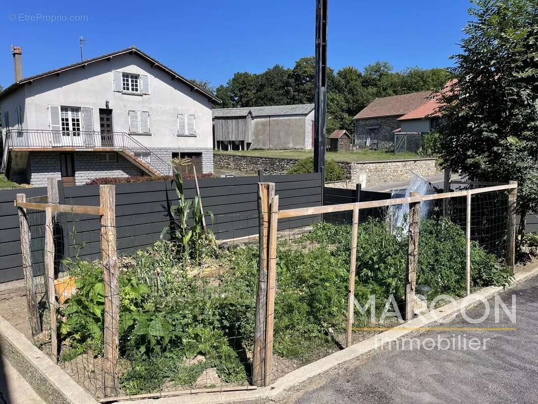 Maison à GIAT